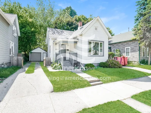 1814 Lasalle St, Racine, WI 53402