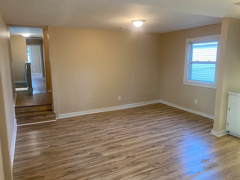 708 Campbell St #1/2 — Photo 5