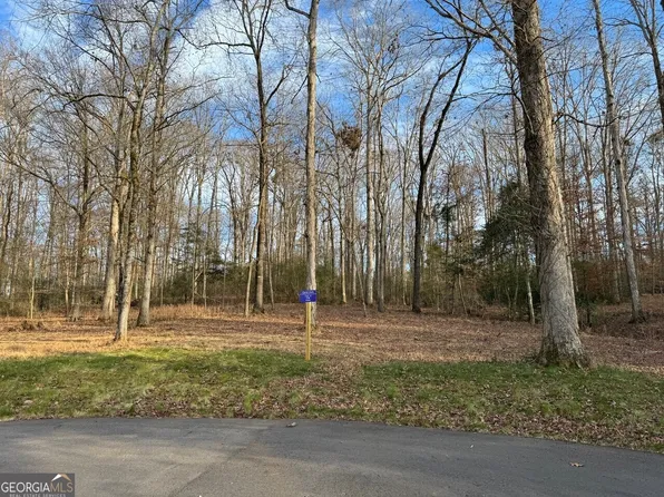 2143 Whispering Oaks Dr, Statham, GA 30666