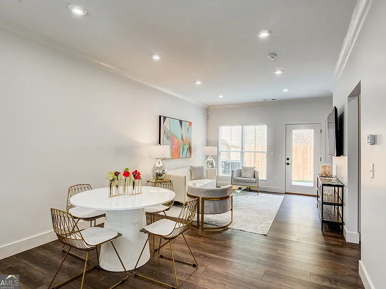 119 Chateau Dr — Photo 10