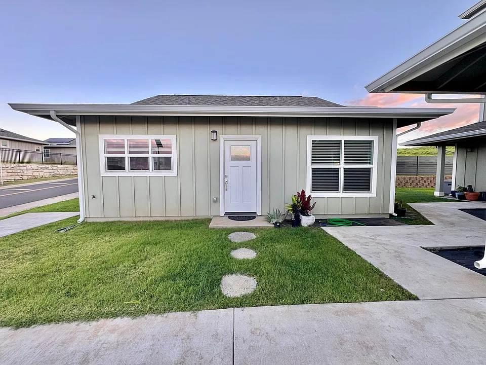 269 Na Mahoe St