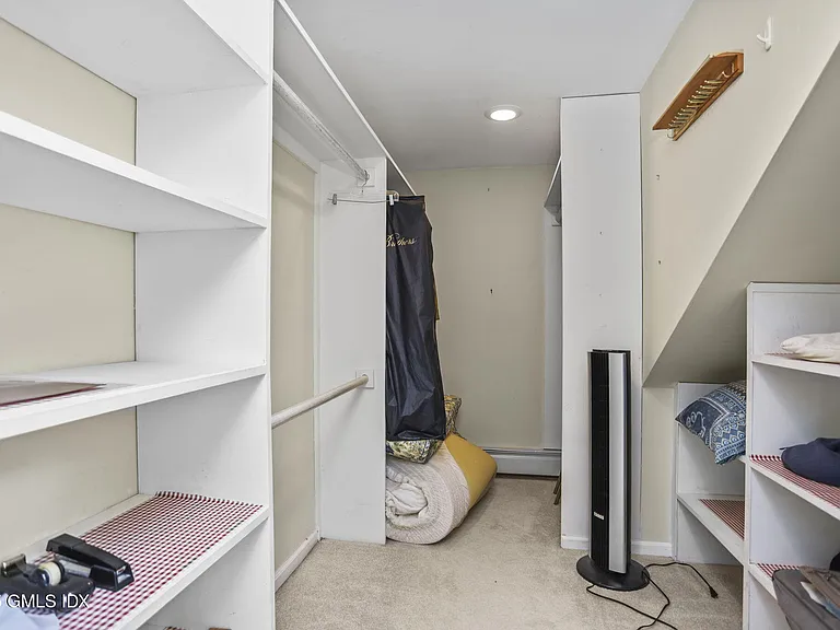 6 Halsey Dr — Photo 17