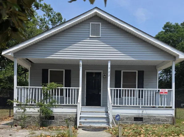 909 S 12th Street, Wilmington, NC 28401