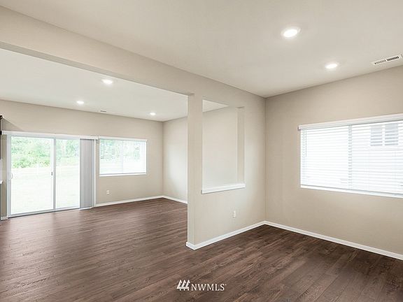 4th image of 6524 Yorktown Place NE #36