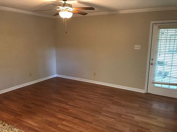 3rd image of 205 Park St