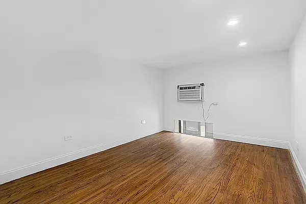 Rented by Mirador Real Estate | media 13