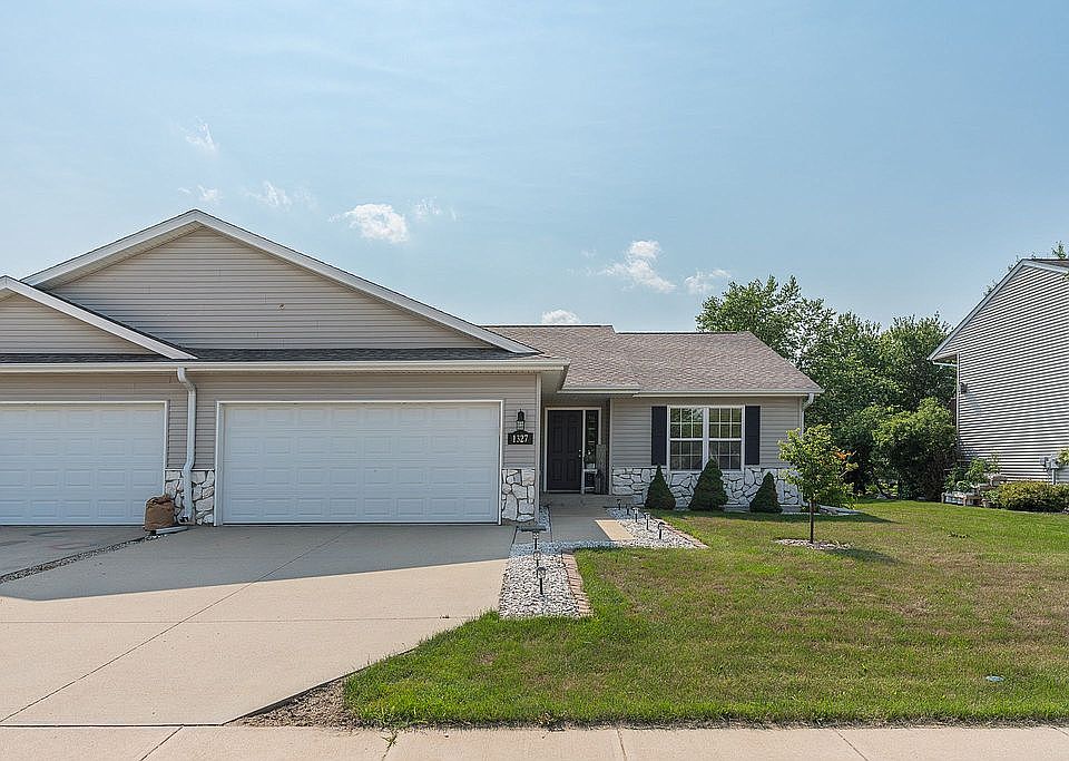 1st image of 1327 Logan Ct
