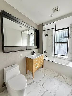 Rented by ERNY LLC | media 15