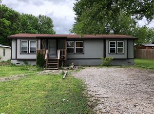 809 W Pine St, Bolivar, MO 65613