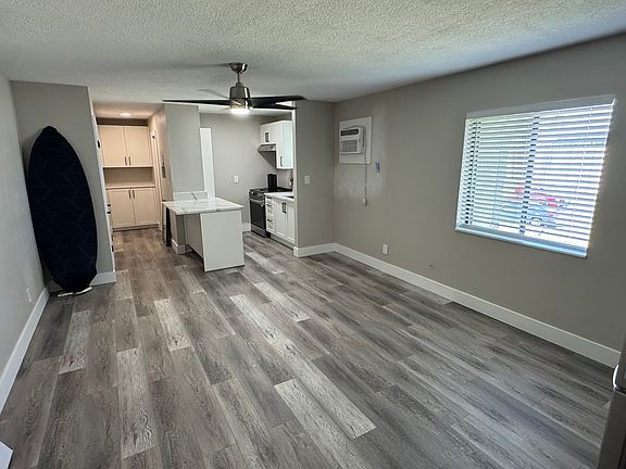 5th image of 141 Springwood Cir APT H