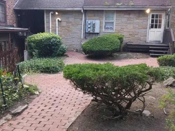 213 Shell St APT A7, Harrisburg, PA 17109