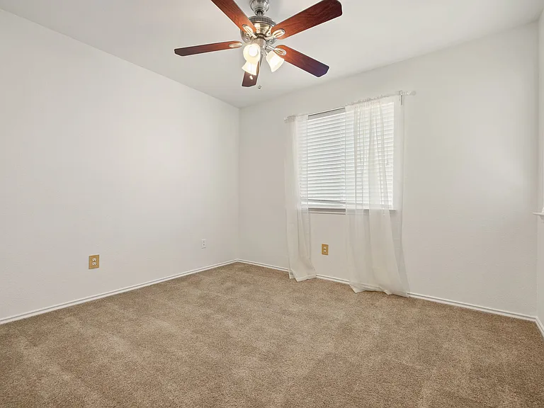 14525 Harris Ridge Blvd #B — Photo 26