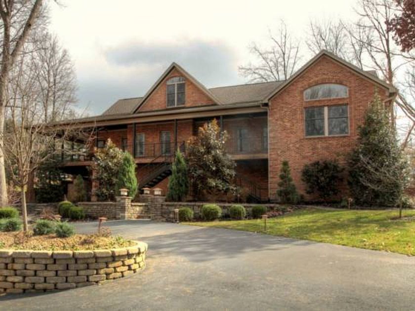2nd image of 1811 Calvary Ct