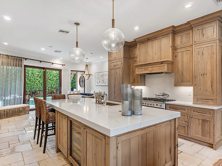 58 Colony Rd — Photo 4