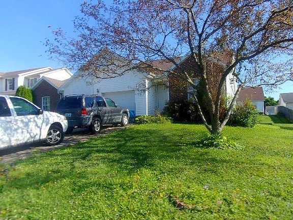 3rd image of 425 Hamlett Dr W