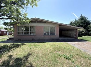 325 Bluemont Rd, Mount Airy, NC 27030