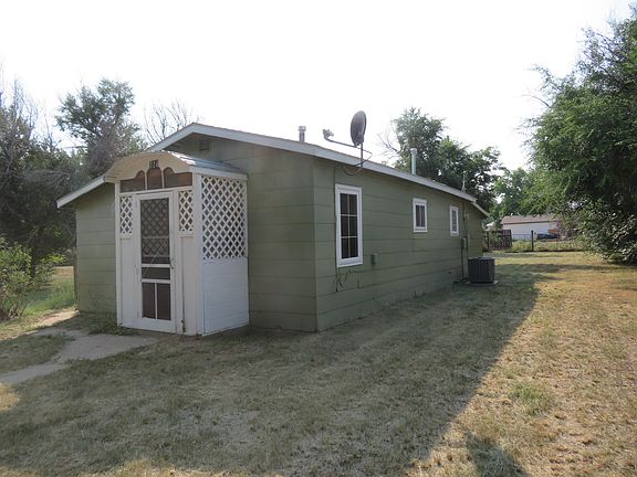 3rd image of 114 2nd St SW