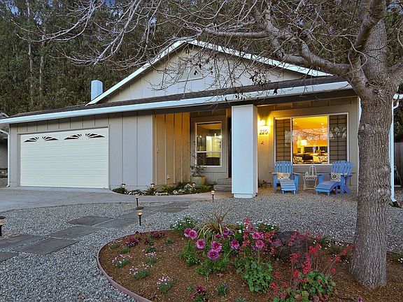 5th image of 220 Coral Reef Ave