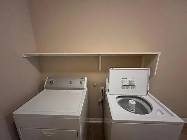 19500 Sangremon Way — Photo 35