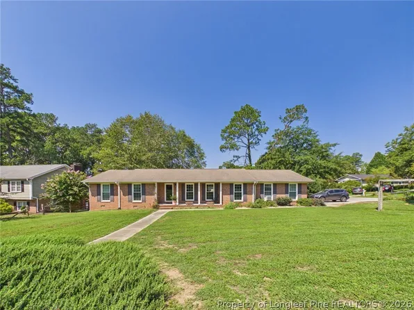 3602 Lakeshore Dr, Hope Mills, NC 28348