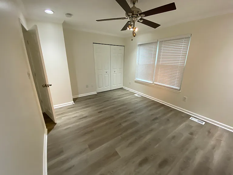55 Oneonta Dr — Photo 29