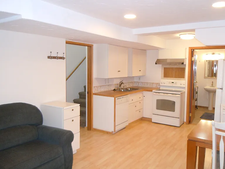 300B Locals Ln — Photo 16