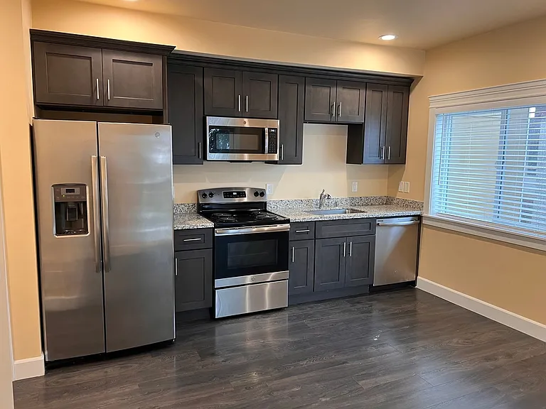 Marigold Apartments — Photo 42