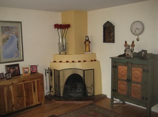 202 Sombrio Dr, Santa Fe, NM 87501