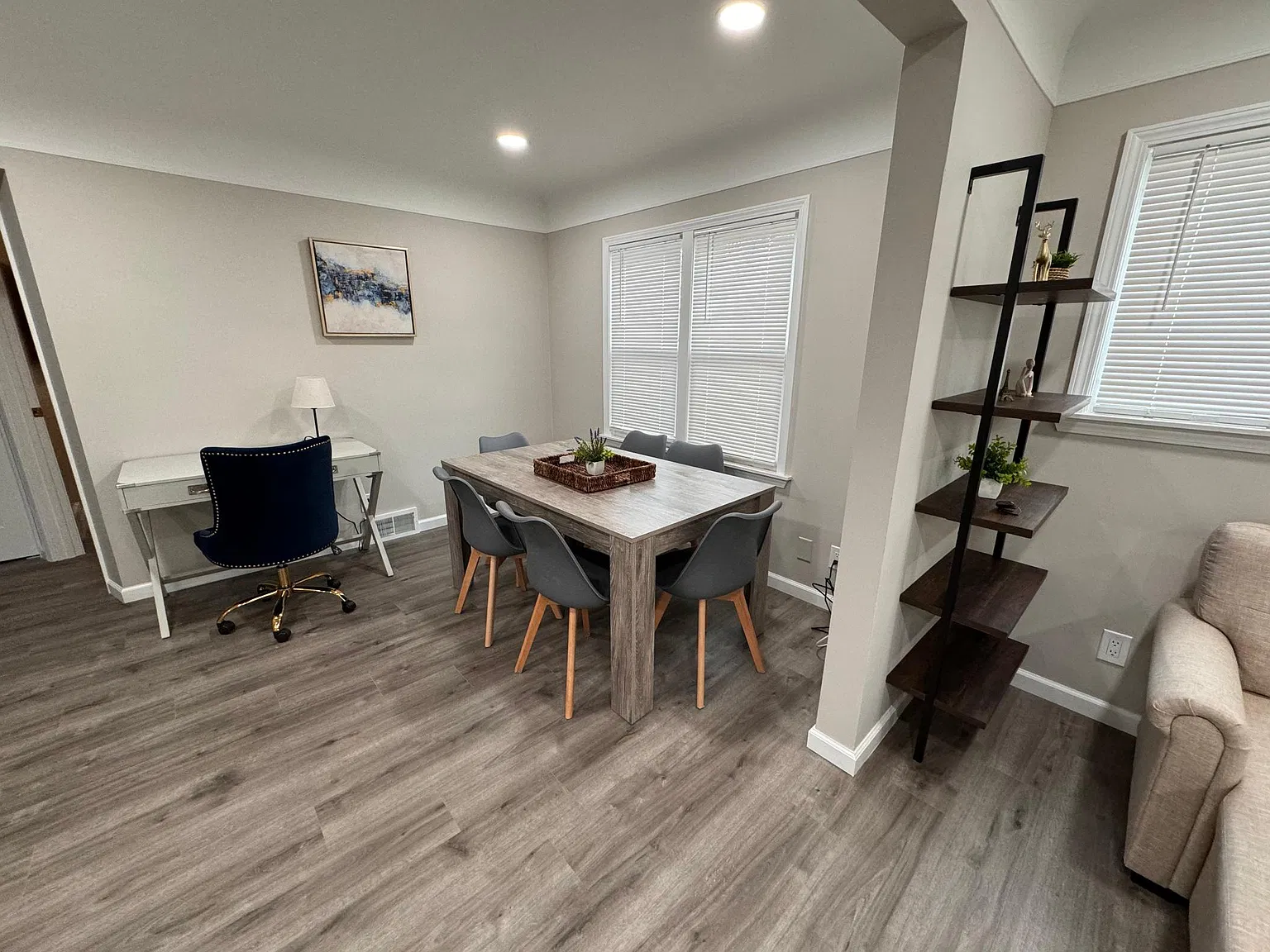 2 bed, 1050 sqft, $2,200 — Photo 3
