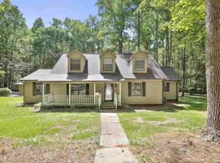 386 Happy Valley Cir, Newnan, GA 30263
