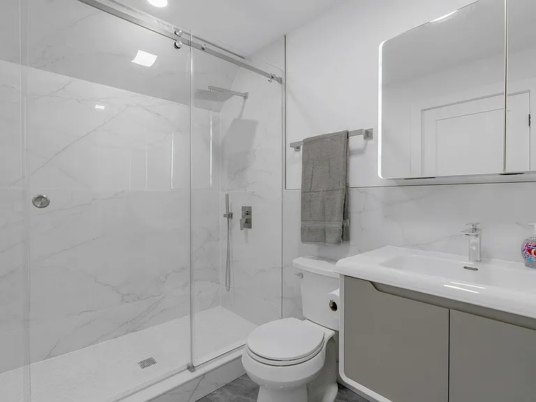 19 Hamilton Ave — Photo 14