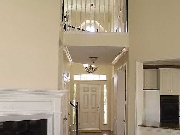 4th image of 3204 Abingdon Dr