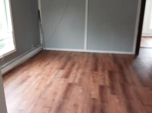 31 Dell Ave Floor 2, Hyde Park, MA 02136