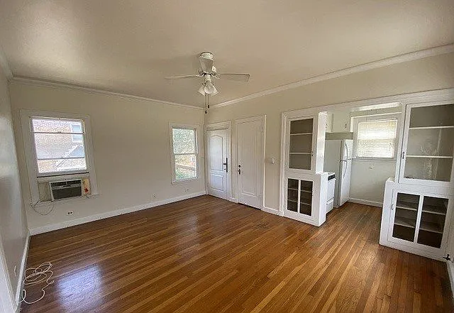245-247 E Lullwood Ave #REAR — Photo 10