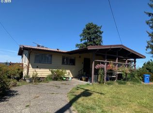 781 Crestview Dr, Reedsport, OR 97467