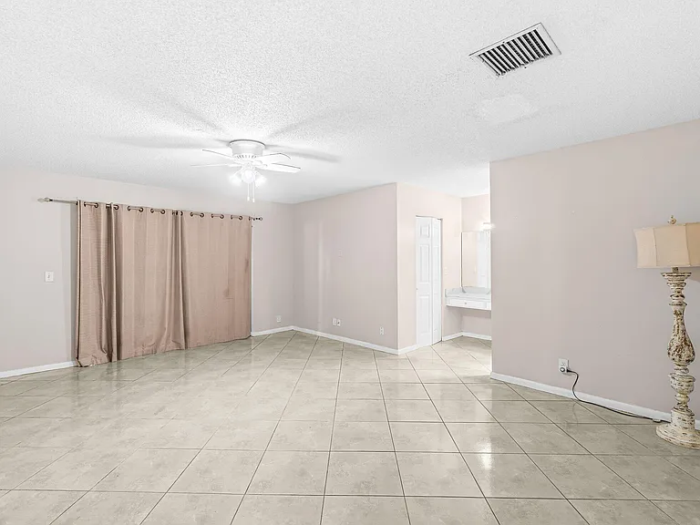 5335 Havasu Ct — Photo 17