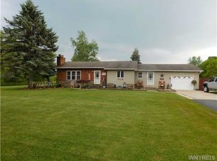 3260 New Rd, Ransomville, NY 14131