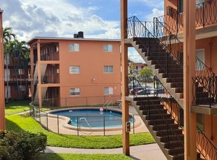 2330 NW 11th St APT 31, Miami, FL 33125