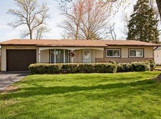 1437 77th St, Darien, IL 60561
