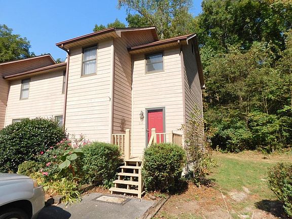 3rd image of 216 Windridge Colony Unit 216