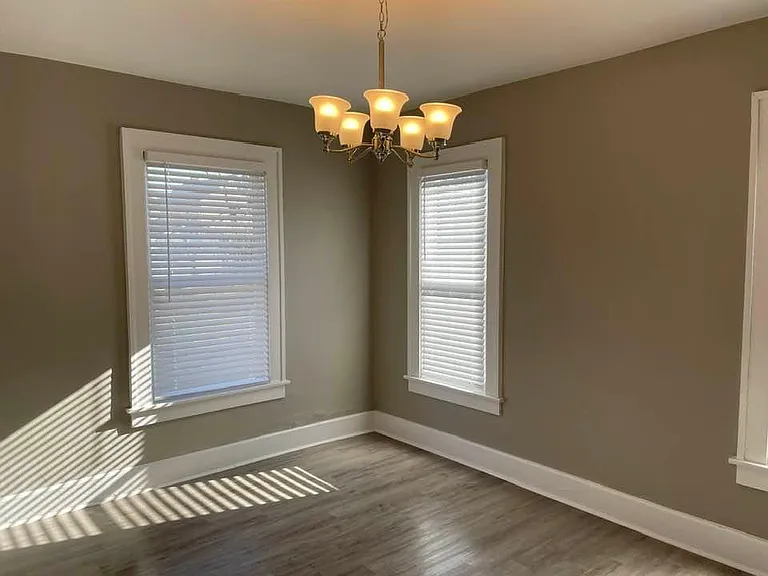140 S Eureka Ave — Photo 5