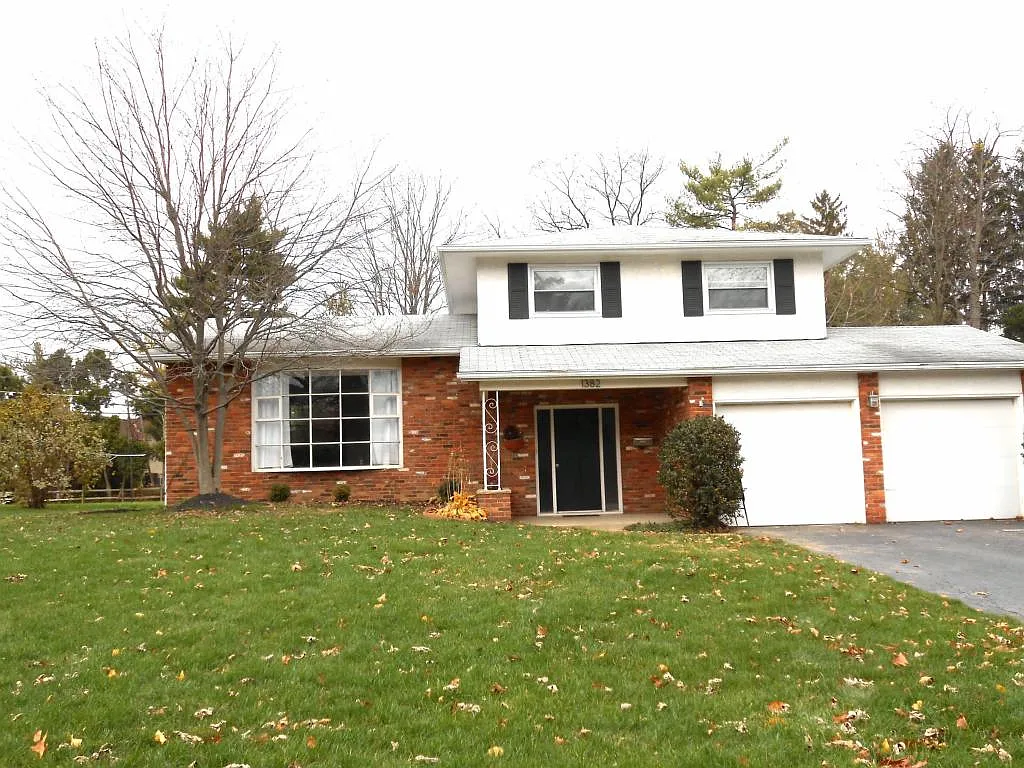 1382 Reymond Rd photo 1