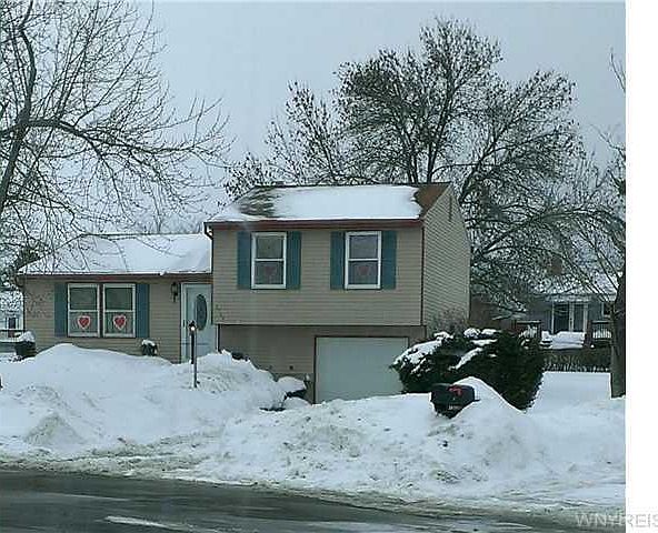 1st image of 6745 White Ct