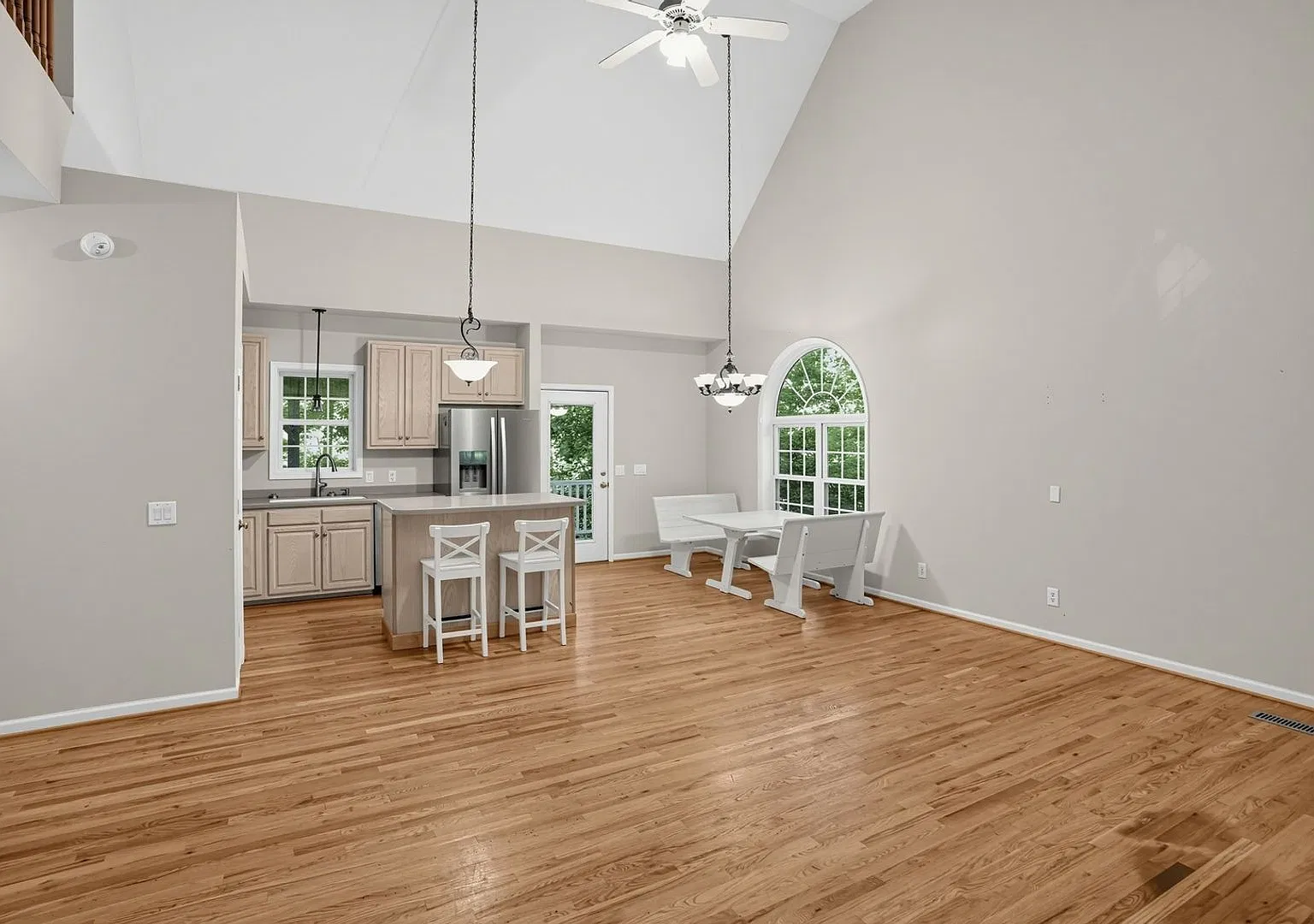 Charming 3BR Mountain Home in Fleetwood — Photo 2