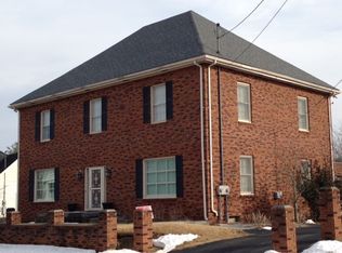 210 Vermillion St, Athens, WV 24712