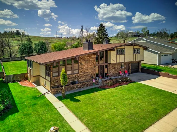 1107 Charles St, Spearfish, SD 57783