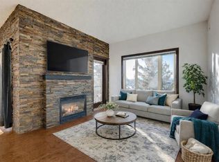 3810 W 43rd St SW #403, Calgary, AB T3E 7T7