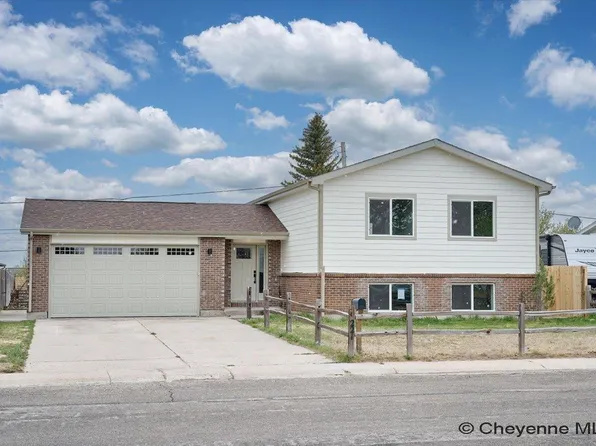 3221 Bevans St, Cheyenne, WY 82001