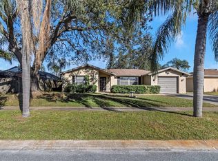 5653 Mariposa Dr, Holiday, FL 34690