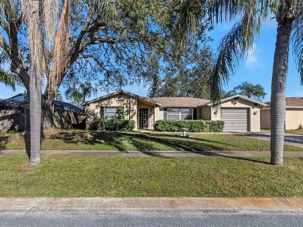 5653 Mariposa Dr, Holiday, FL 34690